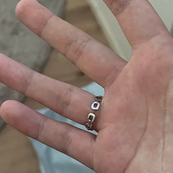 Move Uno Elegant Gold Link Resizable Ring - Picture 15 of 17